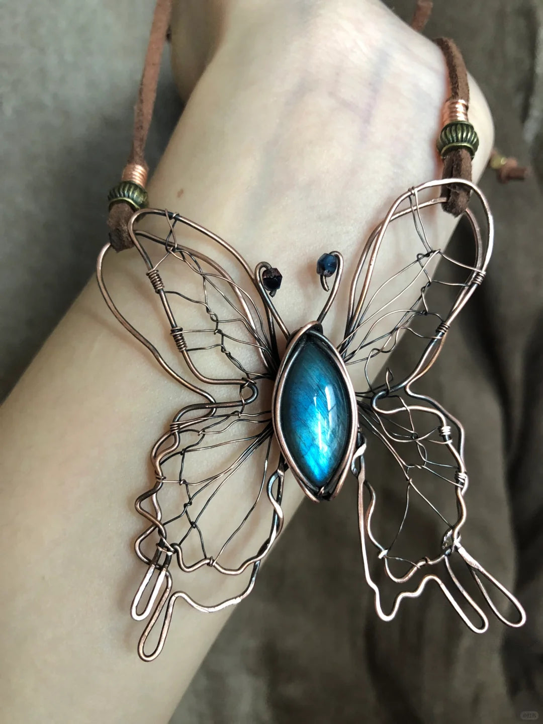 Butterfly labradorite pendant woven