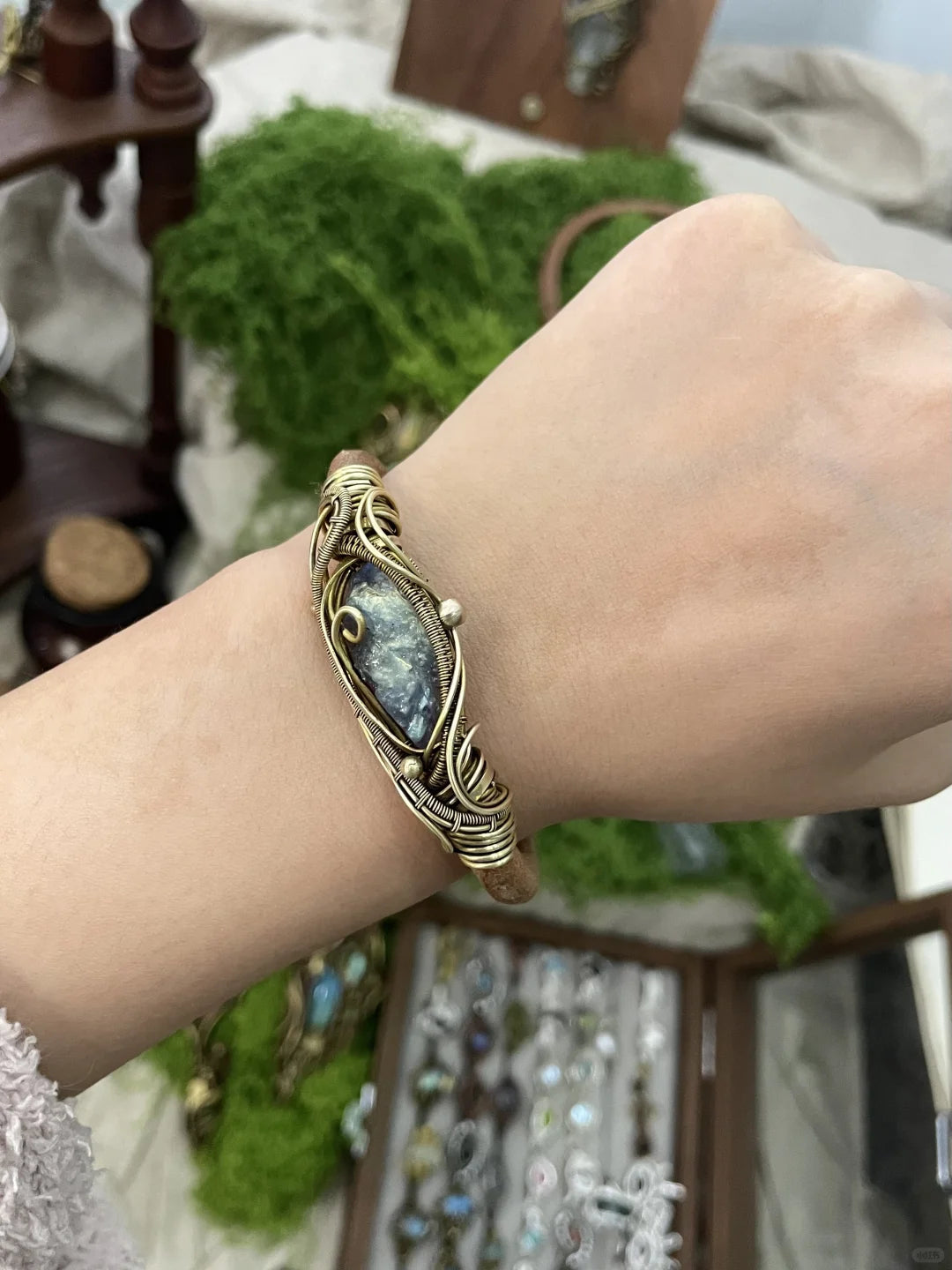 Weave copper wire gemstone leather bracelet