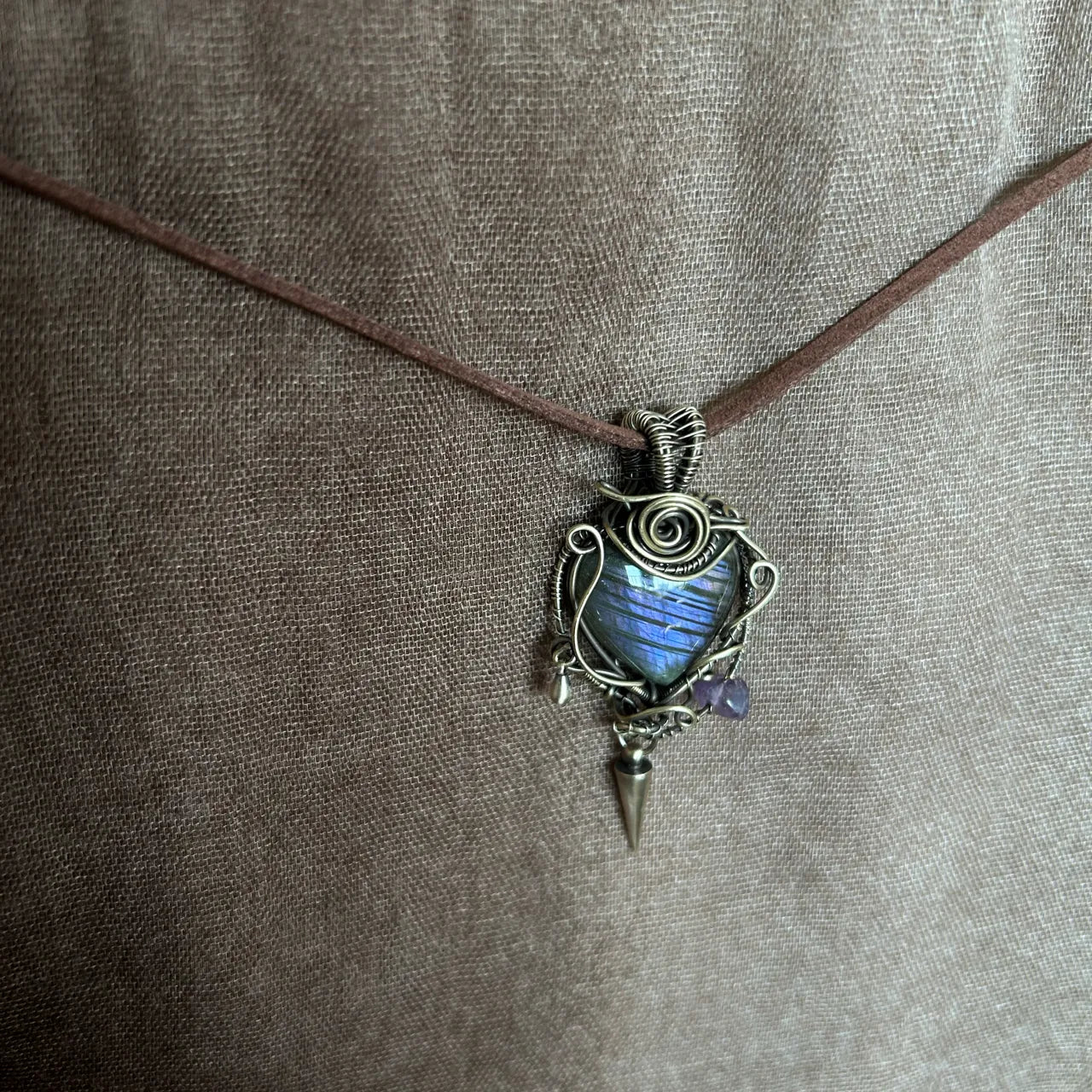 Thorn rose labradorite Pendant