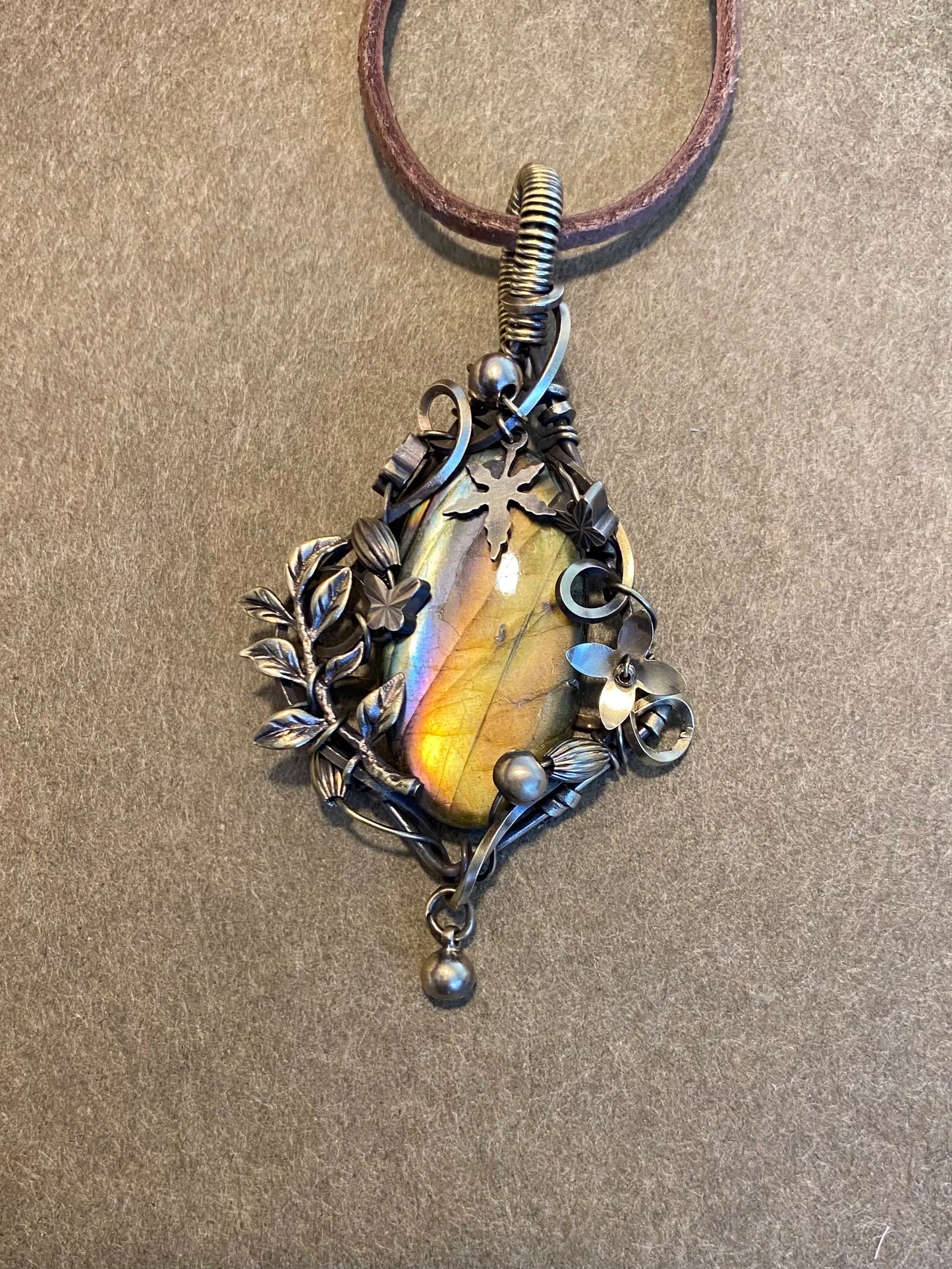 Forest Vibe Wire Wrapping Pendant