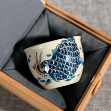 Load image into Gallery viewer, Kung Fu Tea Cup Fish Master Cup
