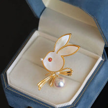 Load image into Gallery viewer, Bunny Brooch Women&#39;s Natural Pearl Corsage Women&#39;s S925 Sterling Silver Simple This Year Little Bunny Sweater Pin
