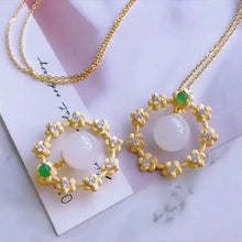 Load image into Gallery viewer, Natural Hetian Jade White Jade round Beads Wreath Pendant S925 Sterling Silver Clavicle Chain Simple Sweet All-Matching Pendant
