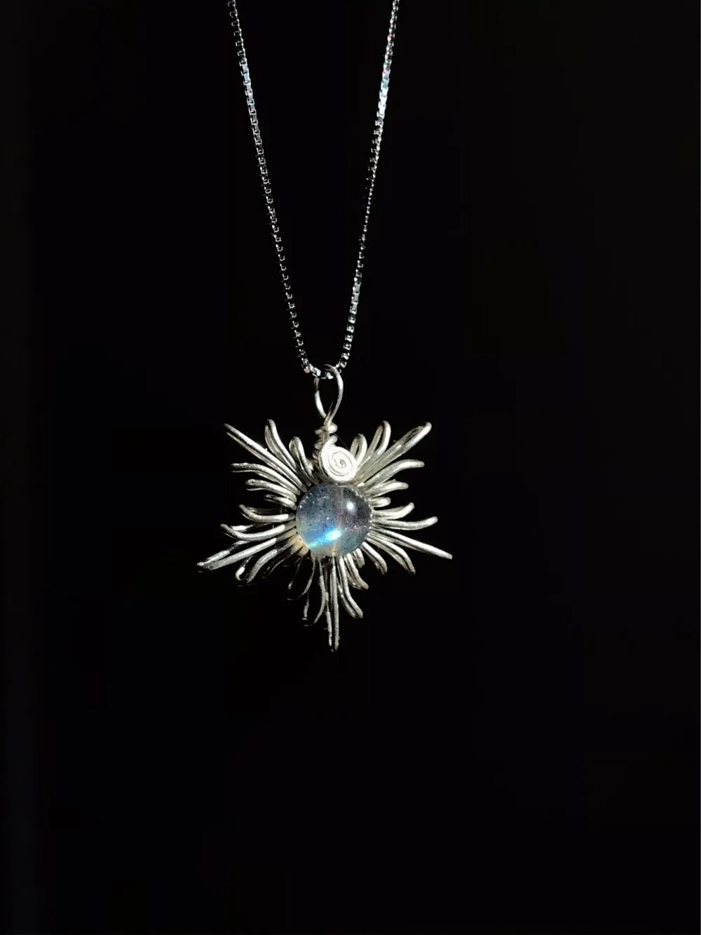 Silver wire wrapping Labradorite Sun Pendant