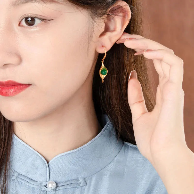 Original New Green Agate Earrings Vintage Earrings Chinese Style Temperamental Earrings Simple Gold Pendant