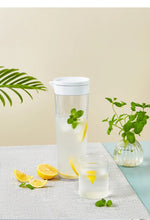 Load image into Gallery viewer, 1100ml Portable Filter Fruit Tea Bottle with Strainer Picnic Camping Drink
