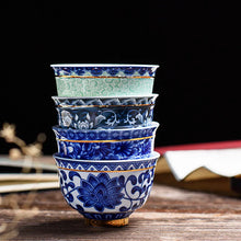 Load image into Gallery viewer, Blue and white porcelain tea cup retro master cup small tea bowl ceramic kung fu tea set Phnom Penh tea bowl single cup
