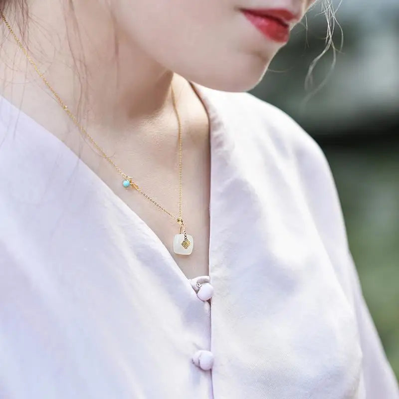 New Original Gilding Craft Necklace Natural Hetian Jade Peace Buckle Turquoise Clavicle Chain Women's Short [Tranquil]