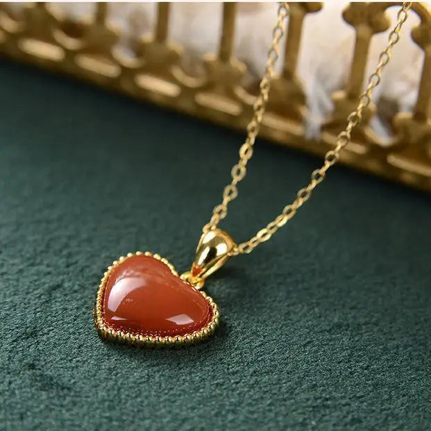 South Red Heart Agate Pendant Sterling Silver Necklace Vintage Gold Natural Little Red Heart Clavicle Chain Cold Style Light Lux