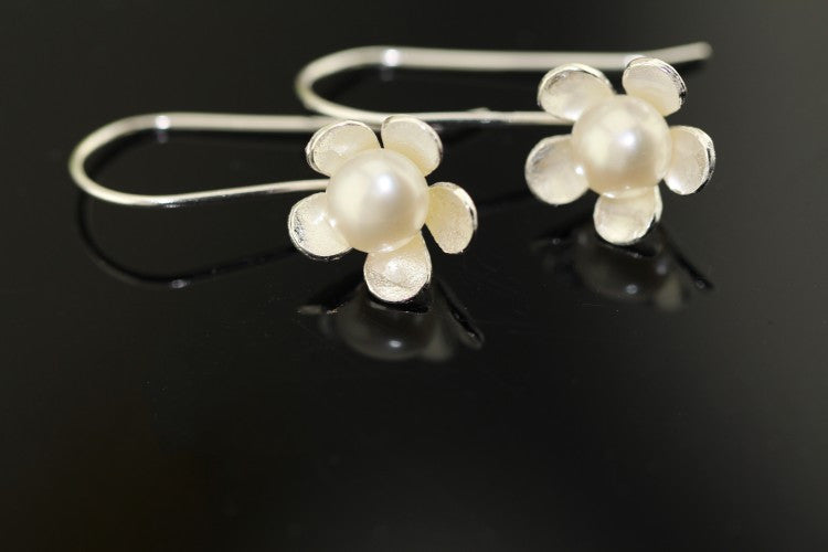 five-petaled flowers pearl ear hook