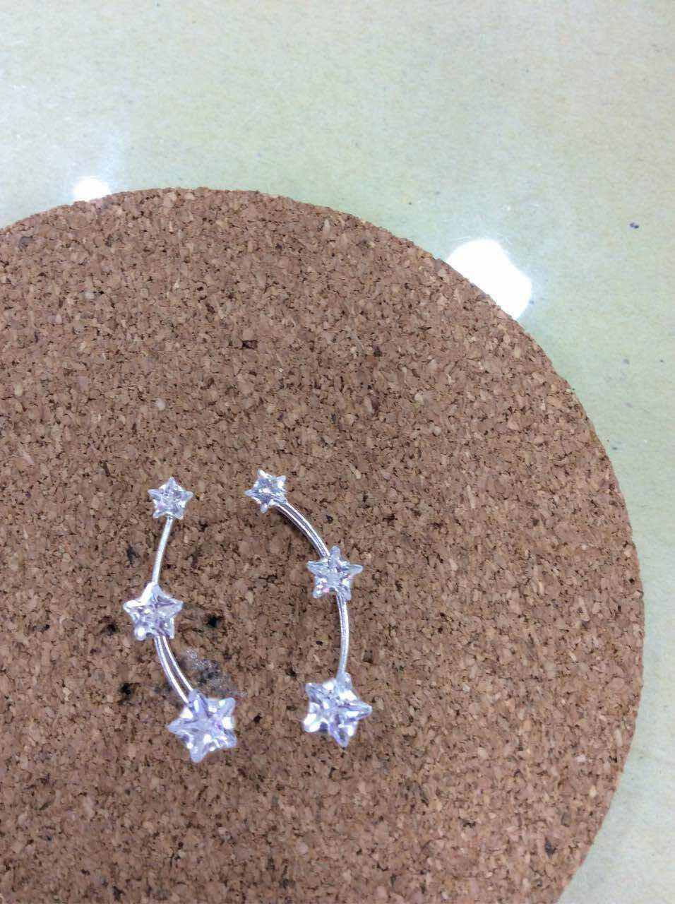 five-pointed star diamand ear hook