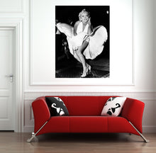 Load image into Gallery viewer, 1 Piece Living Room Bedroom Modern Home Art Decoration Marilyn Monroe Canvas Painting,Wall Painting,Modern Paintings,Wall Canvas
